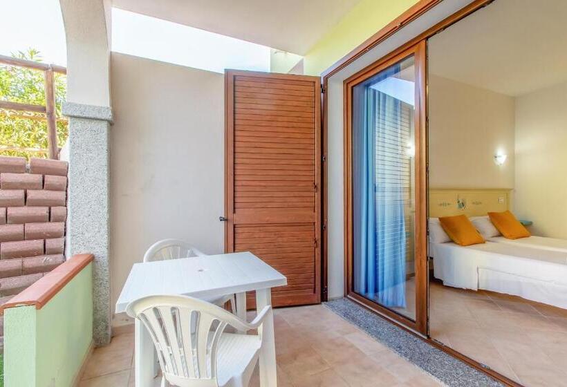 酒店 Mimose Beach Village