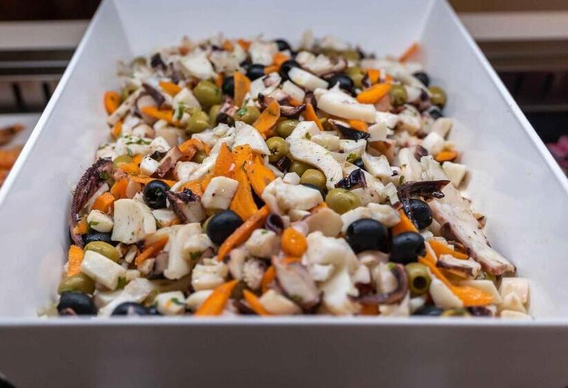 酒店 Mimose Beach Village