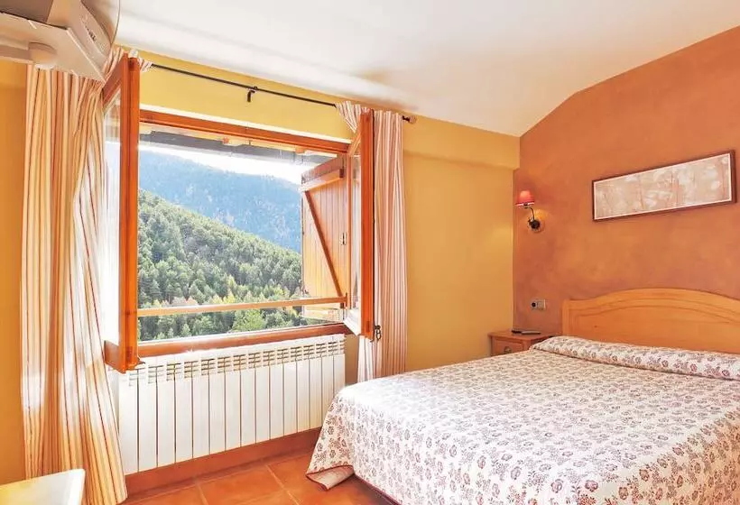 هتل Restaurant Camp Del Serrat