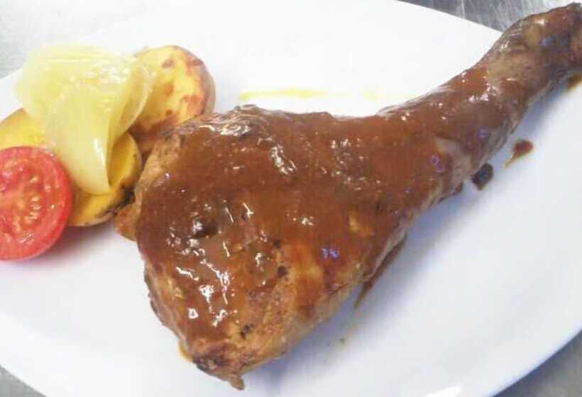 هتل Restaurant Camp Del Serrat