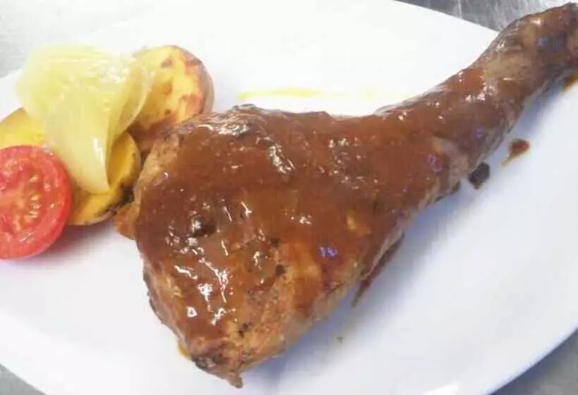 هتل Restaurant Camp Del Serrat