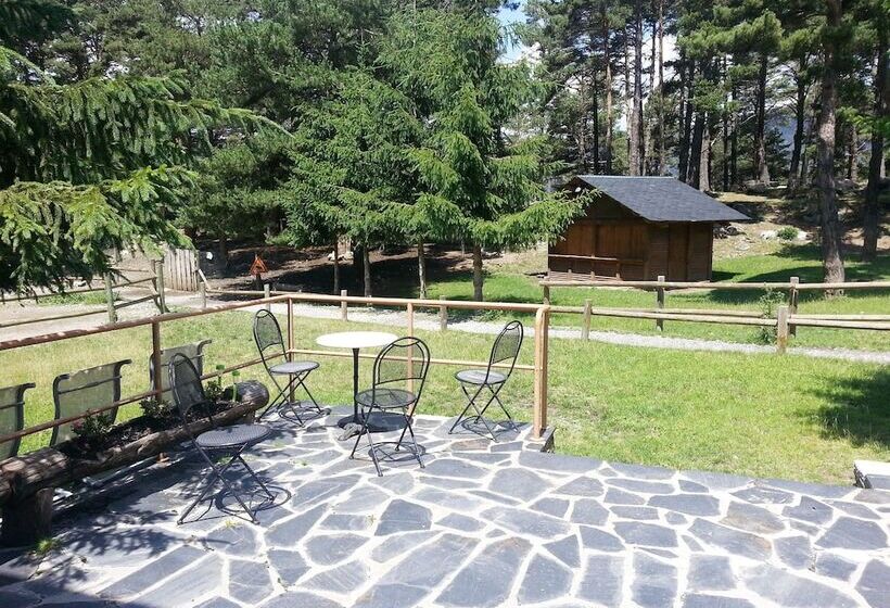 هتل Restaurant Camp Del Serrat