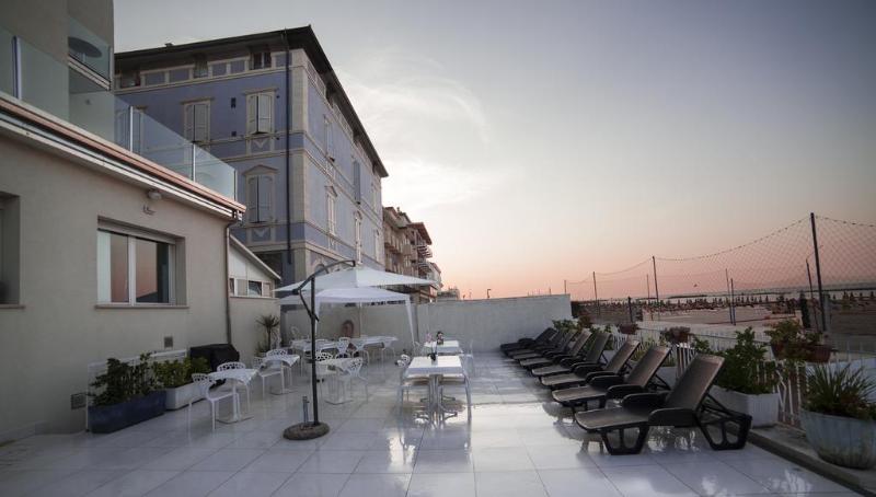 فندق Riviera Mare Beach Life