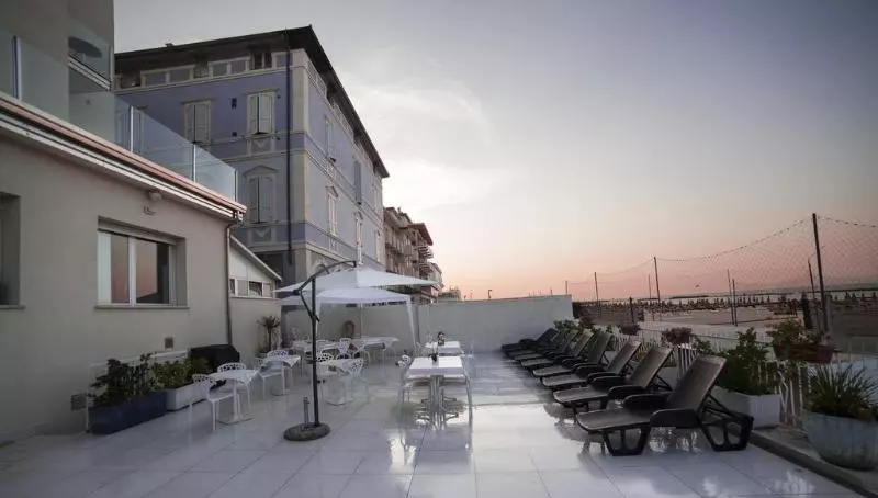 호텔 Riviera Mare Beach Life