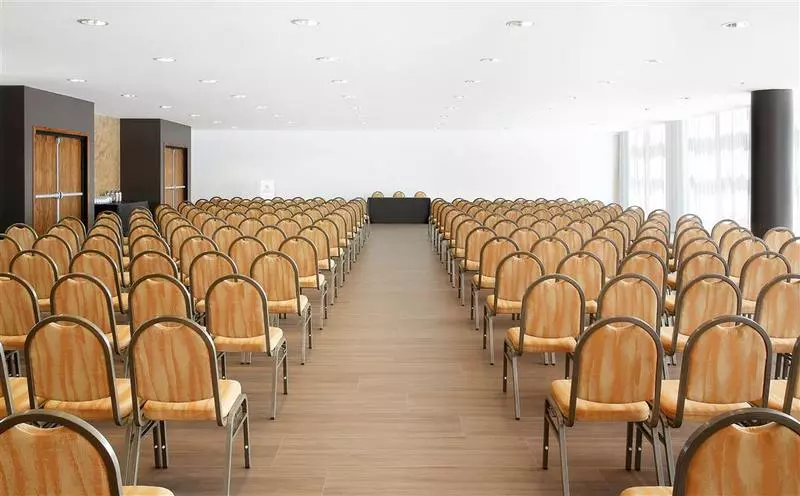 Sheraton Milan Malpensa Airport Hotel & Conference Centre