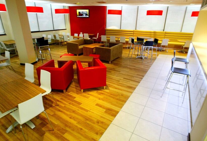 酒店 Travelodge Valencia Aeropuerto