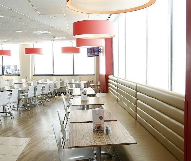 酒店 Travelodge Valencia Aeropuerto