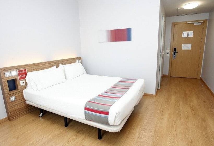 酒店 Travelodge Valencia Aeropuerto