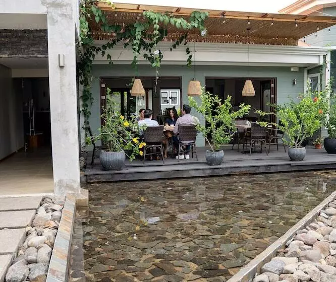 Отель Villa Los Candiles