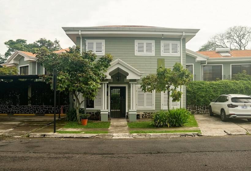 فندق Villa Los Candiles