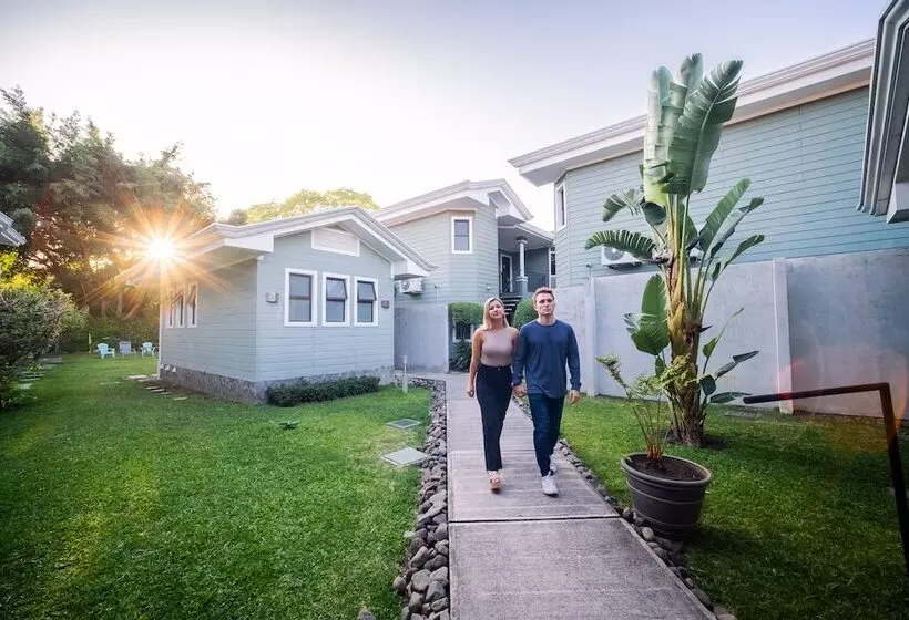 Отель Villa Los Candiles