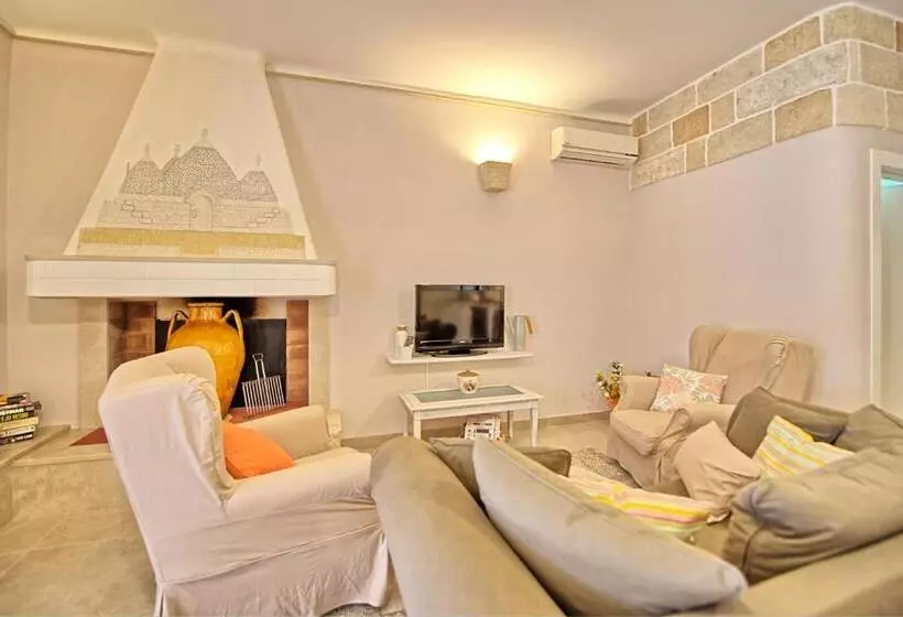 Lamia Santo Arcangelo By Posarellivillas