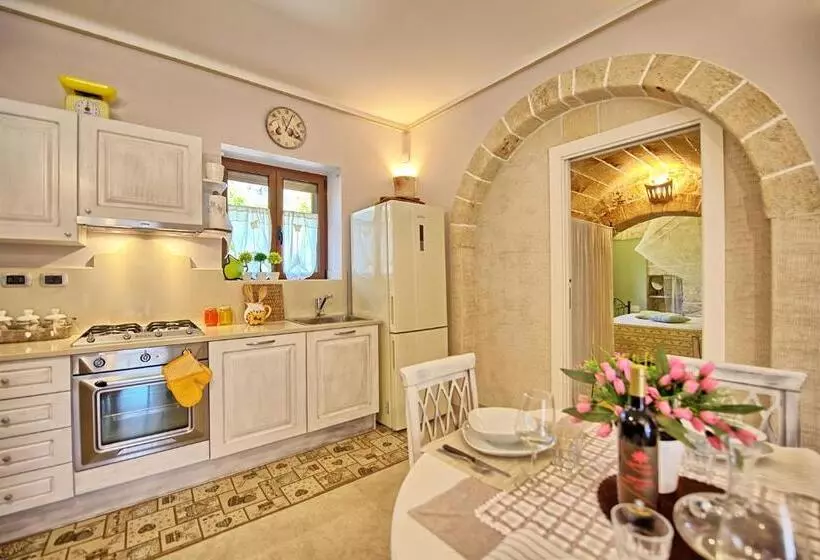 Lamia Santo Arcangelo By Posarellivillas