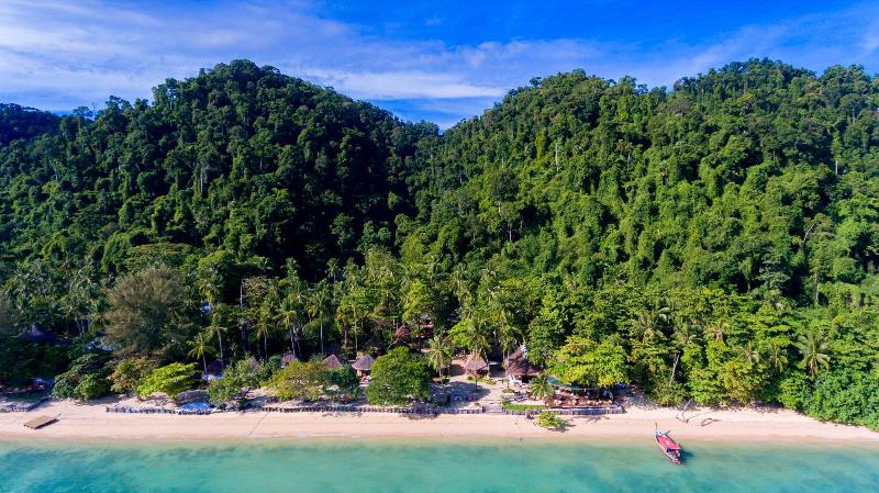 Thapwarin Resort   Green