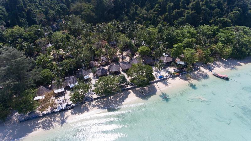 Thapwarin Resort   Green