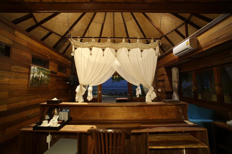 Thapwarin Resort   Green