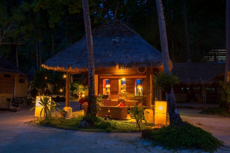 Thapwarin Resort   Green