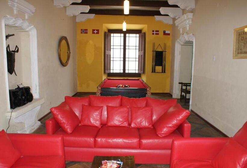 Flying Dog Hostel Arequipa