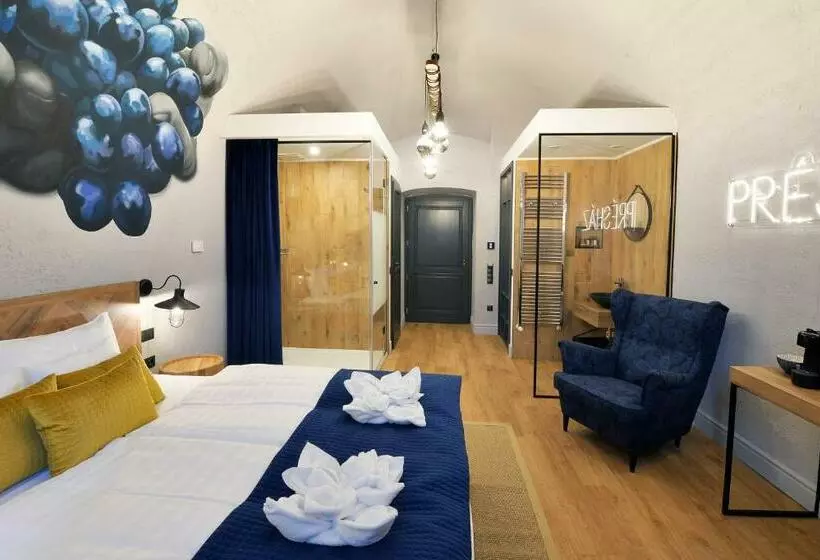 Hotelli 1552 Boutique