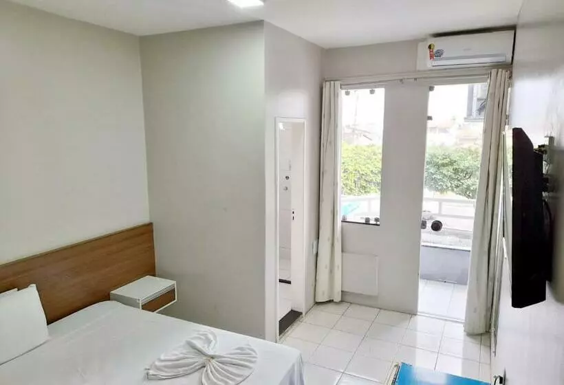 Hotelli Mediterrâneo