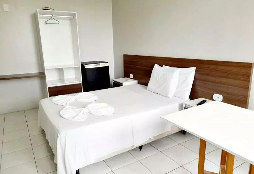 Hotelli Mediterrâneo