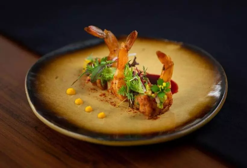 Hotelli Moksha At Kitulgala   Rainforest Boutique