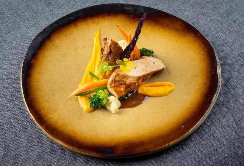 Hotelli Moksha At Kitulgala   Rainforest Boutique