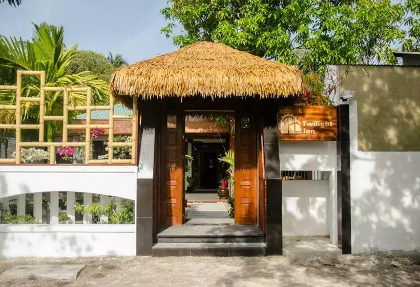 پانسیون Shark Lounge