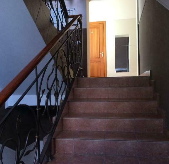 هاستل Altyn Adam