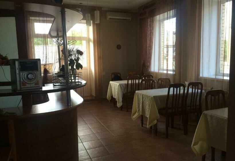 هاستل Altyn Adam