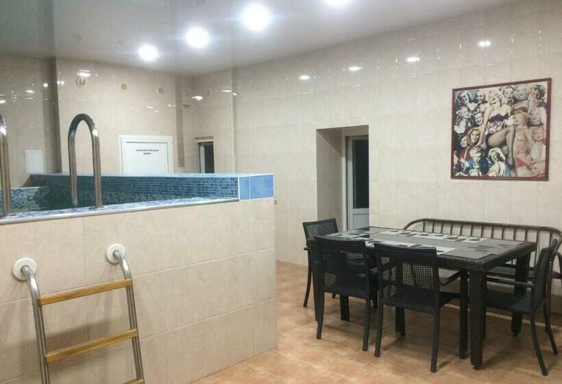 هاستل Altyn Adam