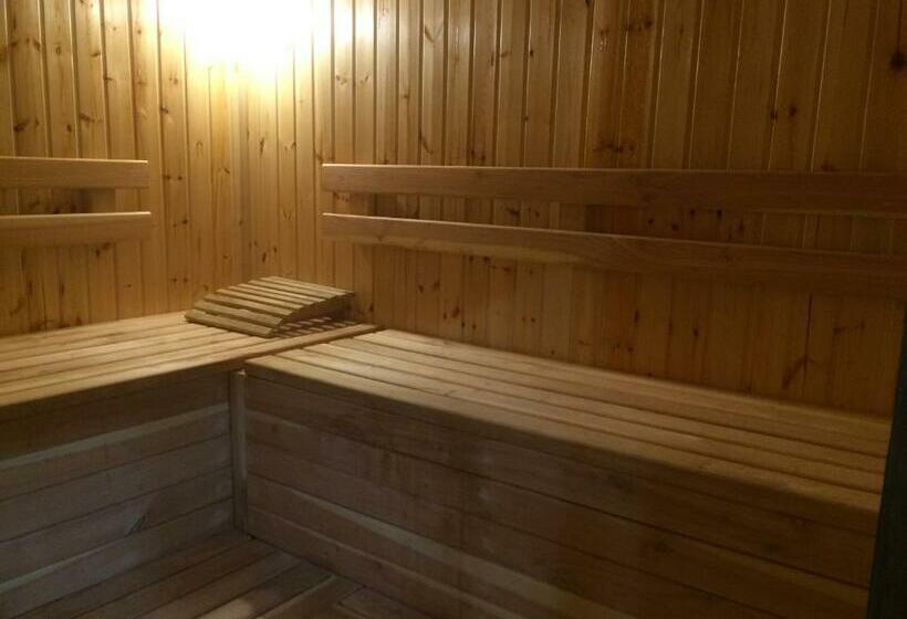 هاستل Altyn Adam