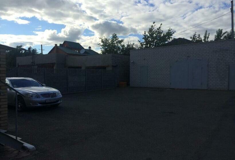 هاستل Altyn Adam