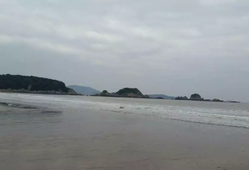 ホテル 舟山朱家尖东沙东和梦园民宿
