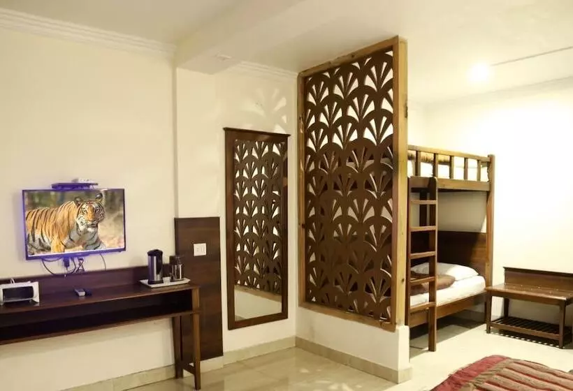 هتل Aroma Nainital