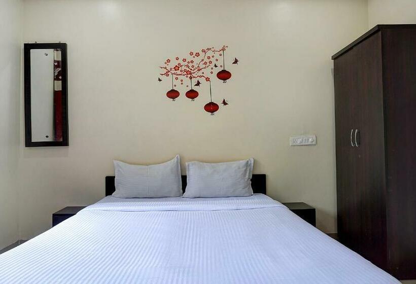 ホテル Fab Majestic Inn