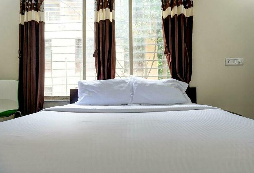 ホテル Fab Majestic Inn