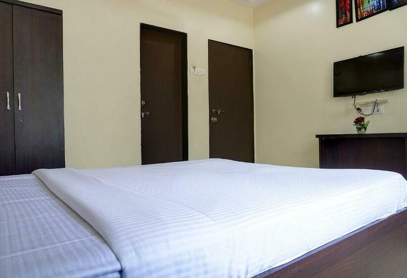 ホテル Fab Majestic Inn