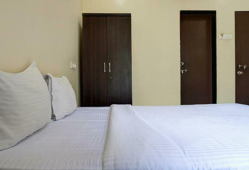 ホテル Fab Majestic Inn