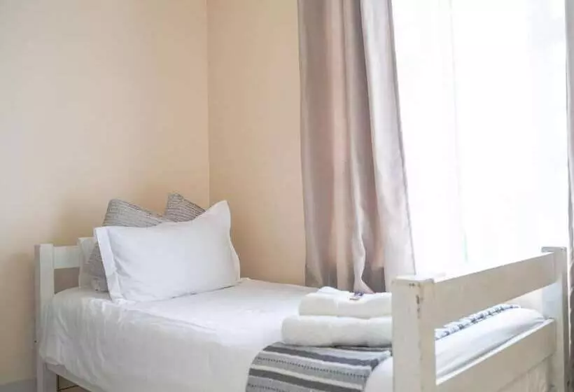 Majatalo Dei Gratia Guesthouse