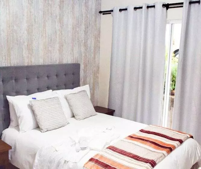 Majatalo Dei Gratia Guesthouse