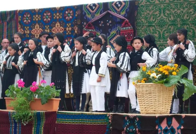 Majatalo La Curtea Porumbaceana