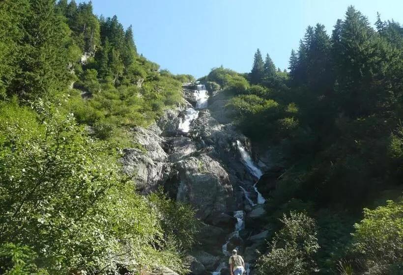 Majatalo La Curtea Porumbaceana