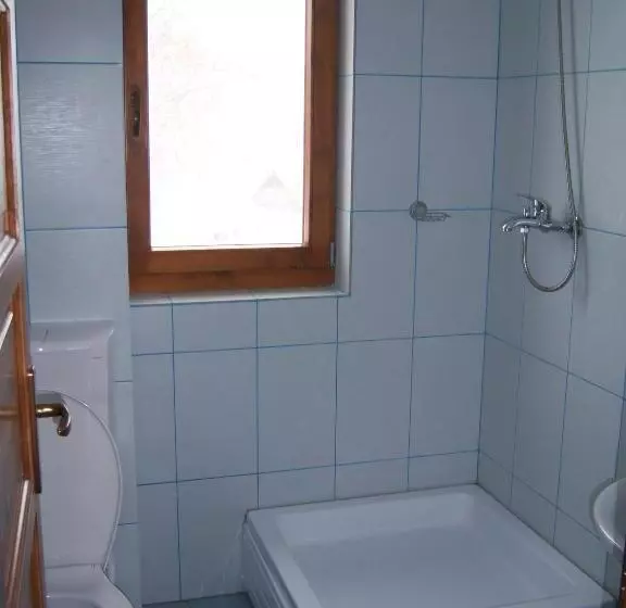 Majatalo La Curtea Porumbaceana