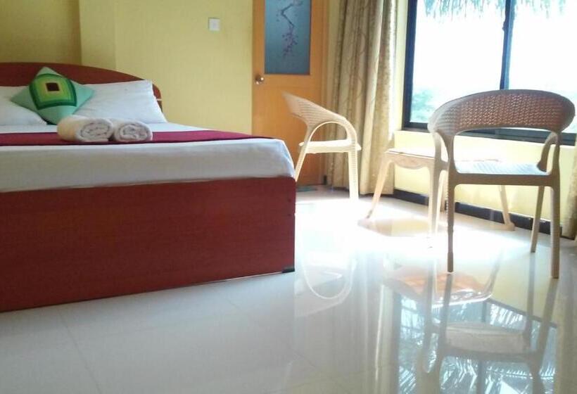 פנסיון Moon Light Guest House