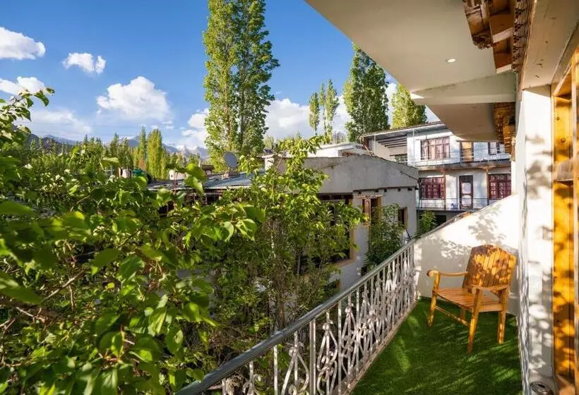 Pensione Rainbow Hostelier