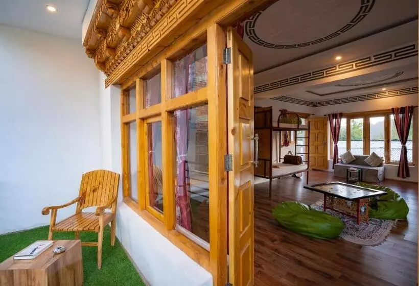 Pensione Rainbow Hostelier