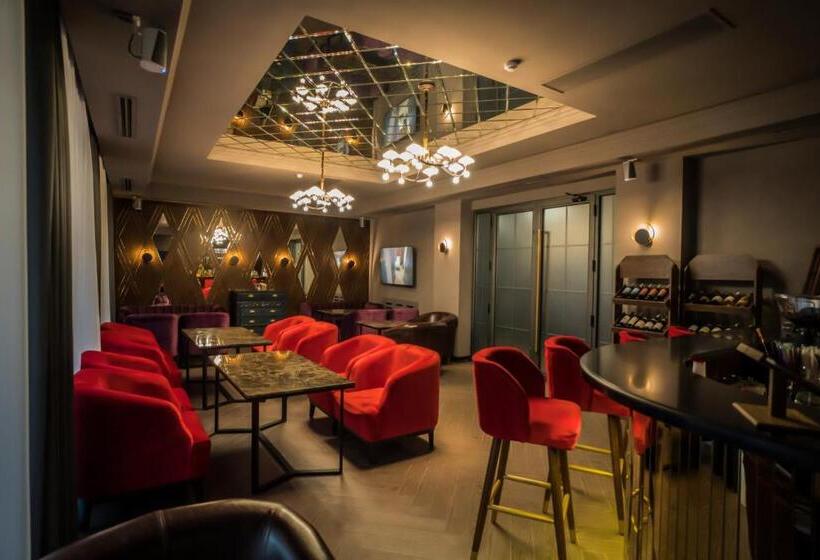 Hotel Oscar Boutique