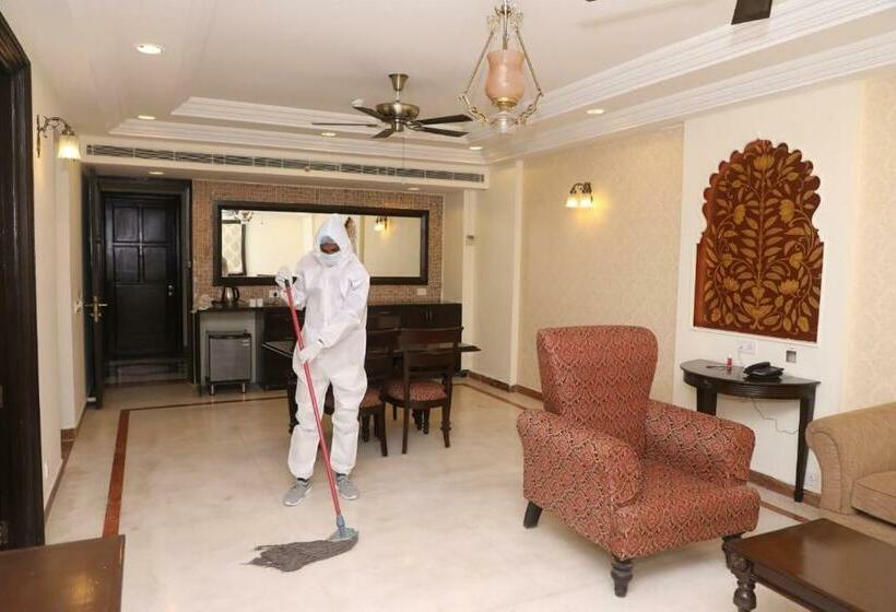 ホテル Shree Vallabh Vilas Lords Plaza Nathdwara   Pure Veg