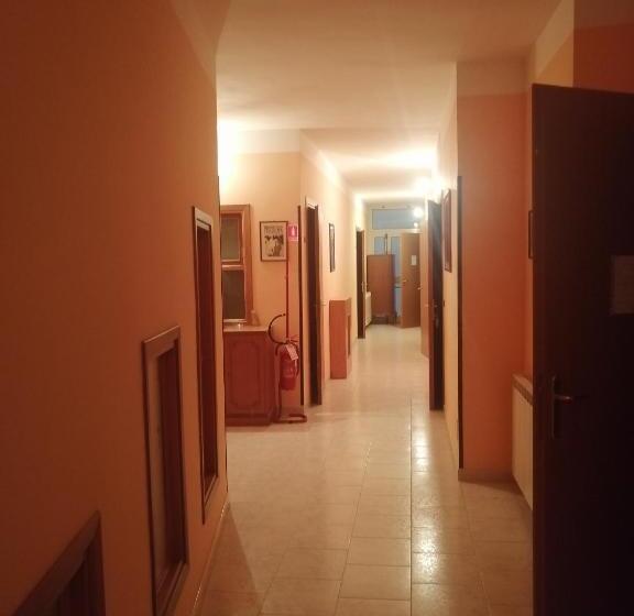 בית מלון כפרי Albergo Ristorante Giuliana